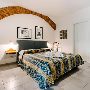 https://casa-andreina.it-tuscanyhotel.com